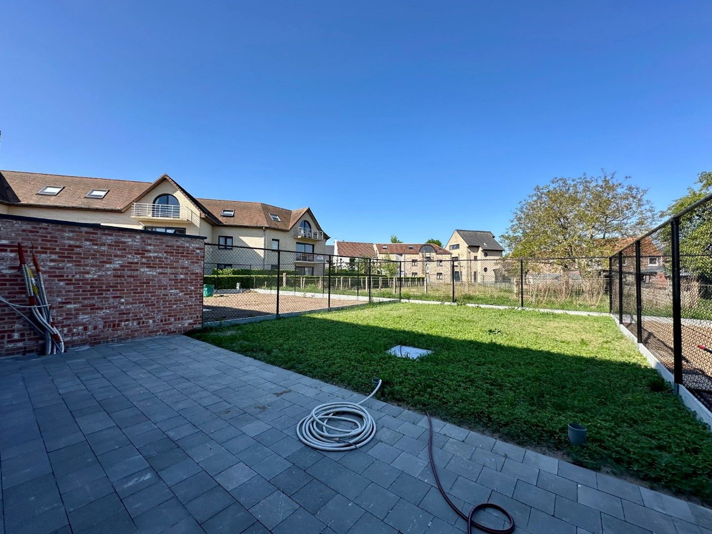 Nieuwbouwwoning in rustige woonwijk foto 6