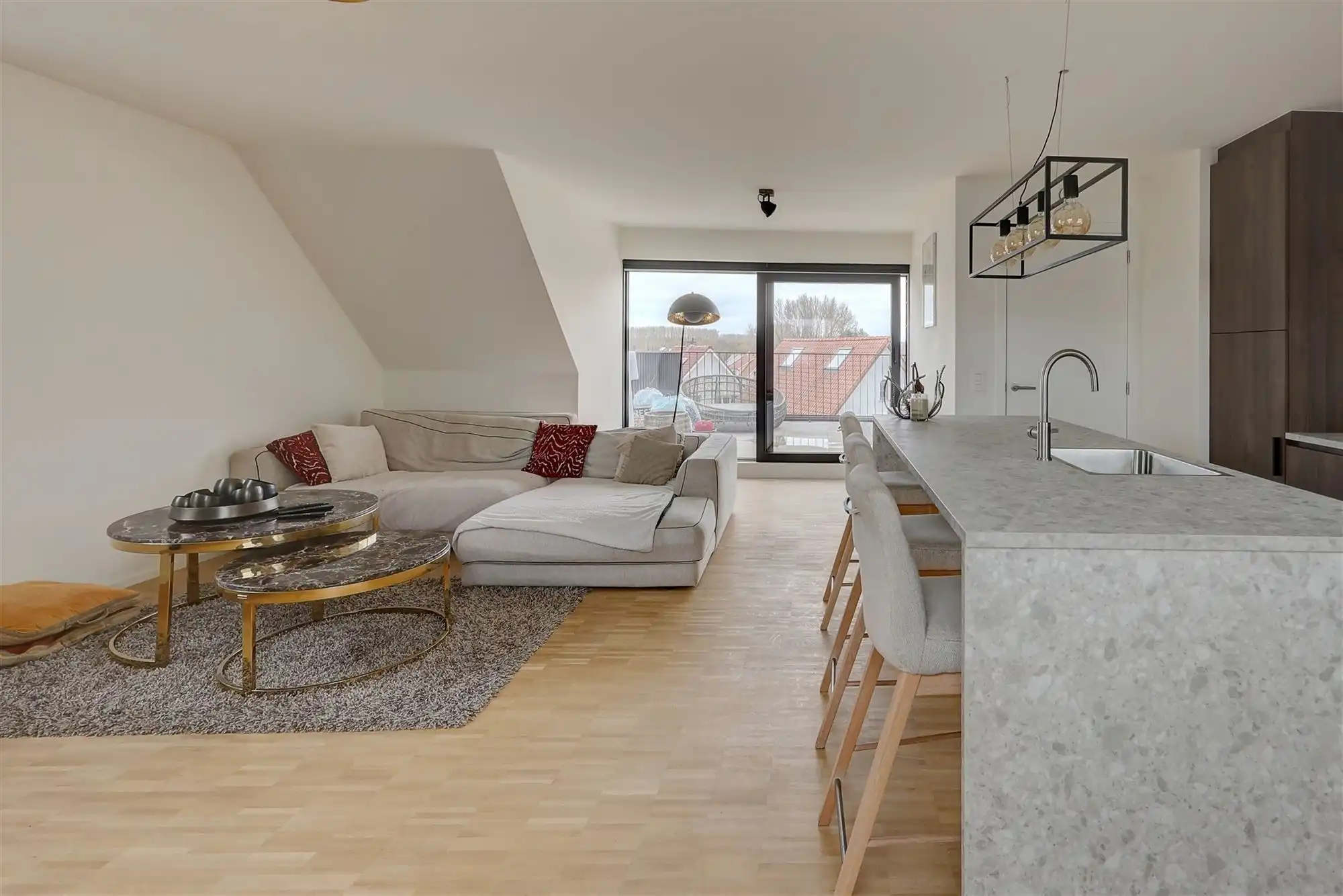 Luxe penthouse met prachtig terras van 46m² foto 4
