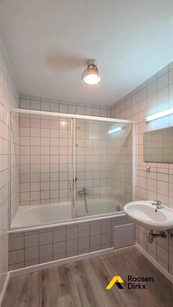 Degelijk appartement met 2 SK's in rustige buurt! foto 19