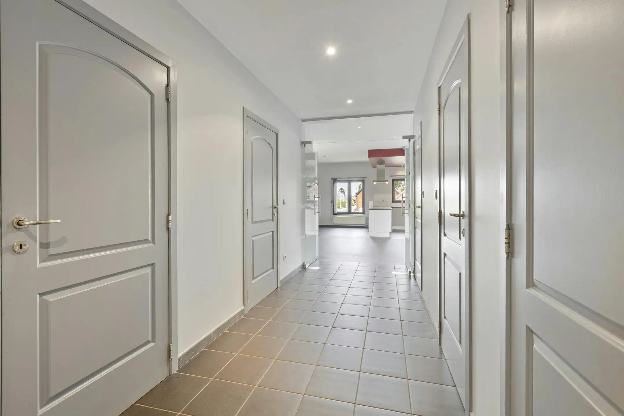 Opbrengsteigendom met 2 appartementen en hangaar te Lummen foto 28