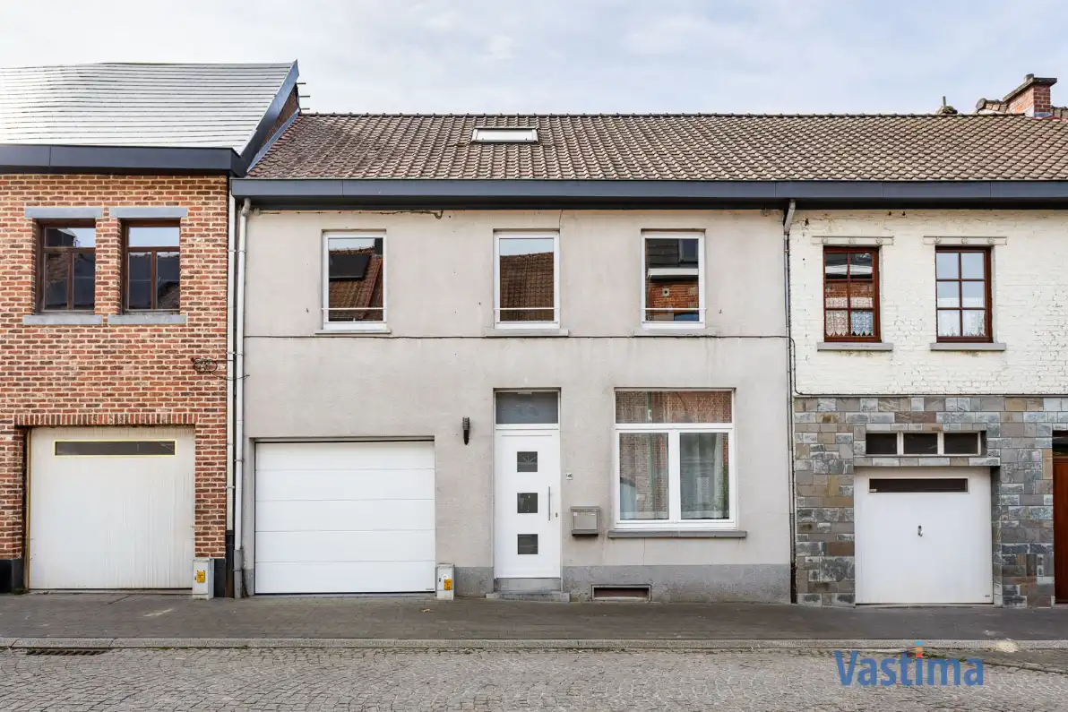 Charmante huurwoning met 2-3 slaapkamers, buitenruimte en garage foto 2