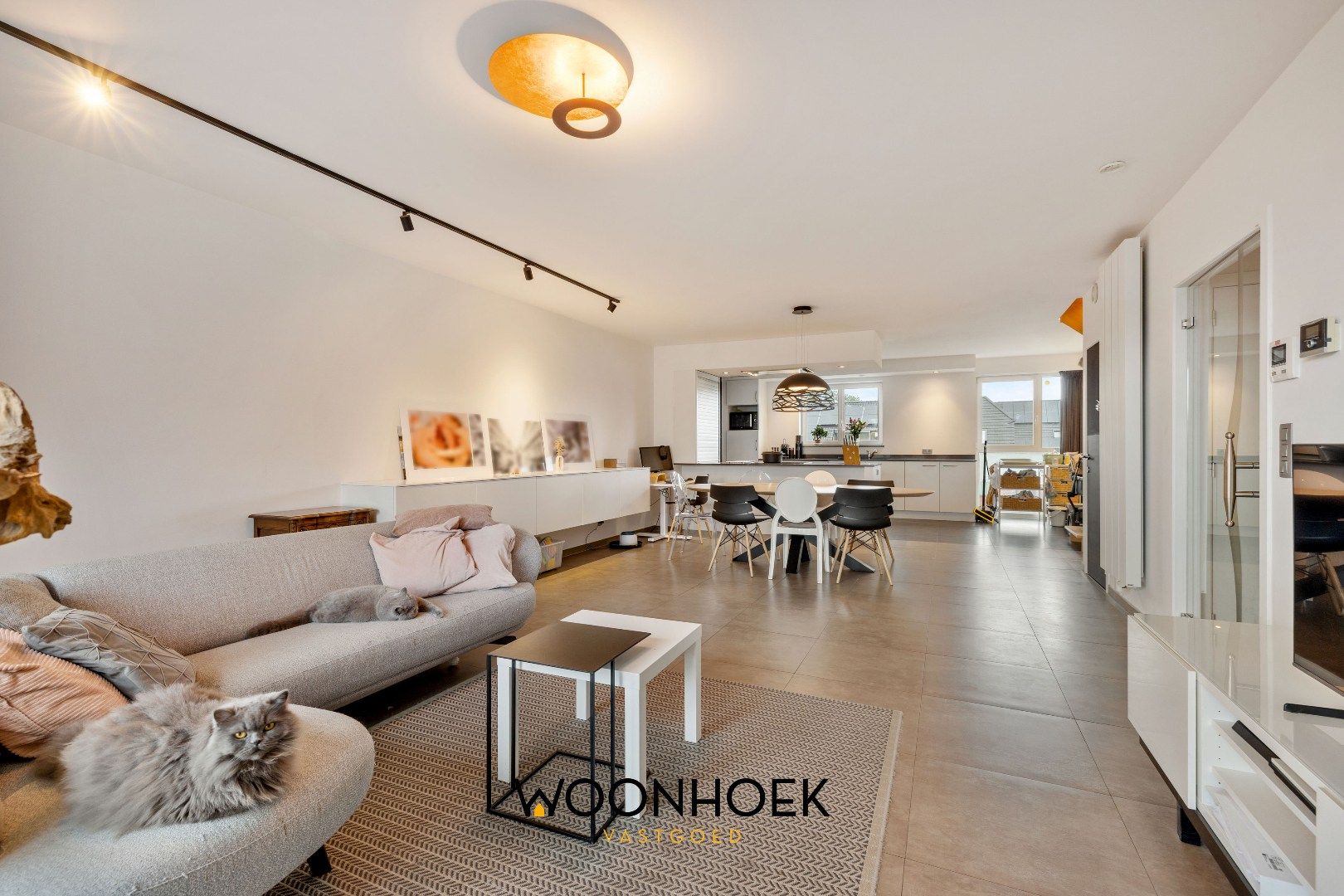 Riante 3-slpk duplex met 2 badkamers in kindvriendelijke wijk! foto {{pictureIndex}}