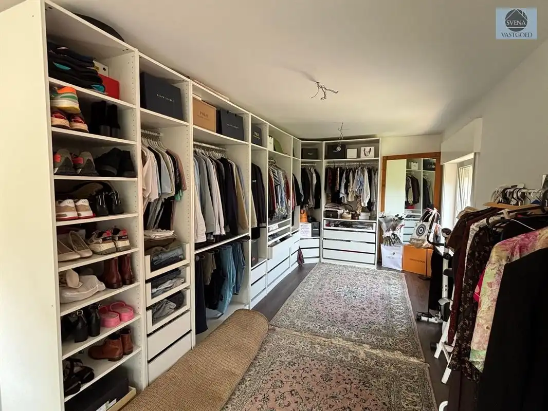 VERNIEUWDE WONING MET 4 SLAAPKAMERS EN TUIN foto 15