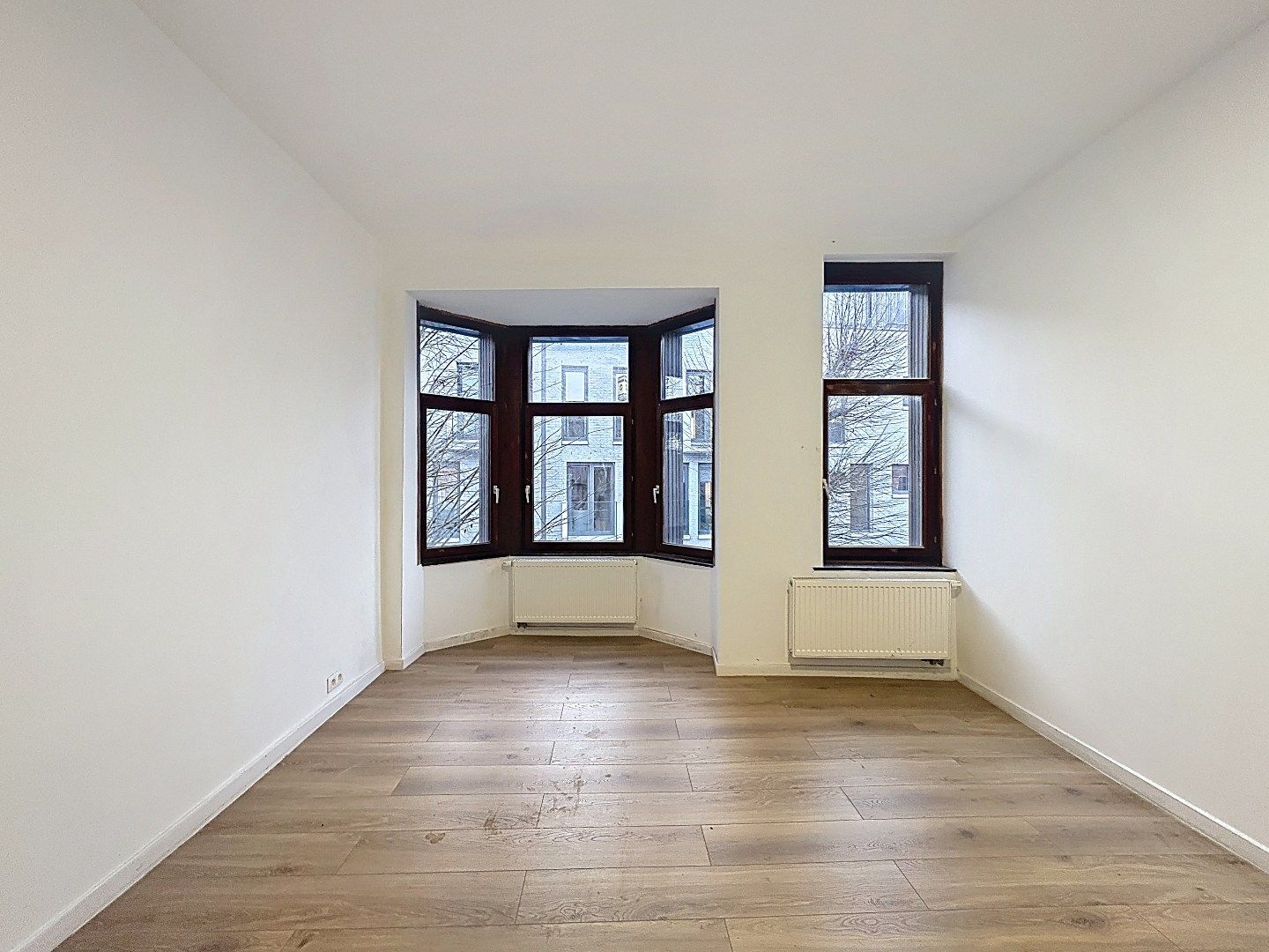 Instapklare gerenoveerde woning op toplocatie in Tienen foto 9