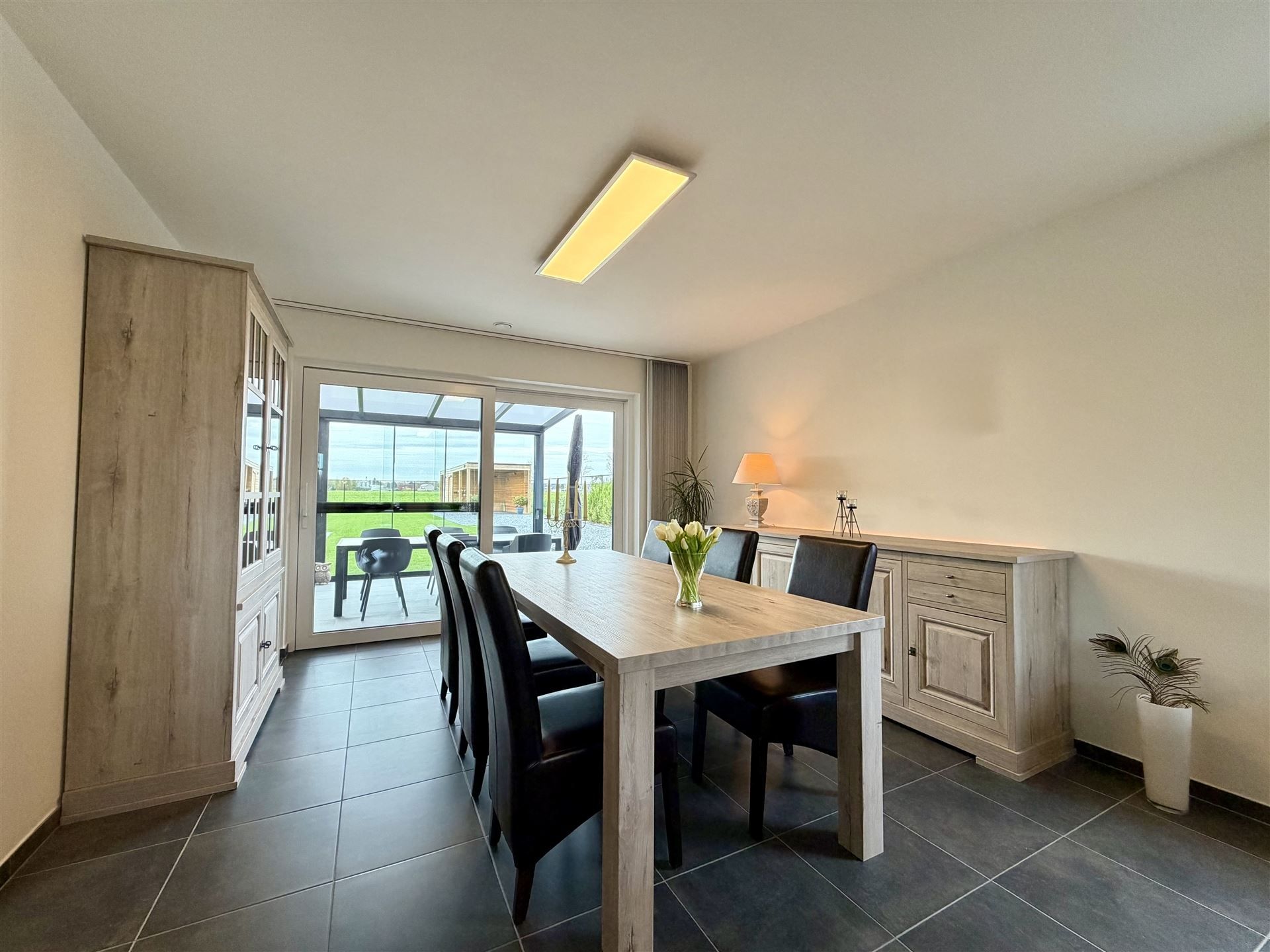 Hoogwaardig afgewerkte nieuwbouwwoning! foto 8