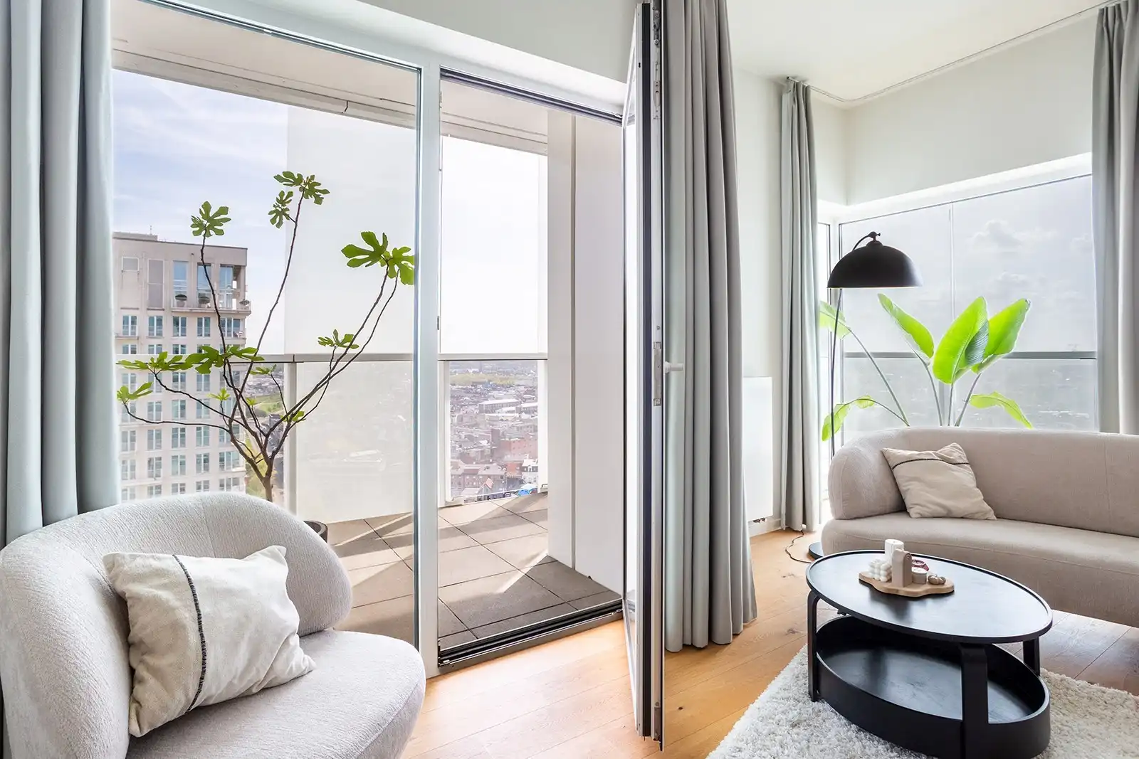 Stijlvol wonen met fenomenaal uitzicht foto 6