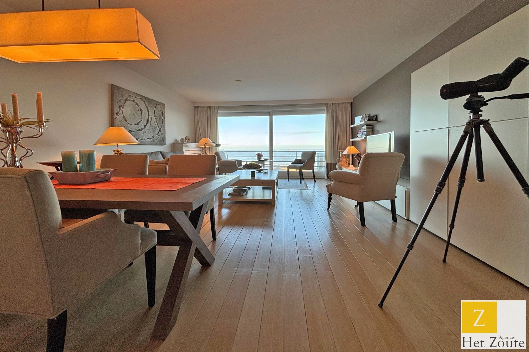 Gemeubeld appartement - frontaal Zeezicht - 4 slaapkamers foto 3
