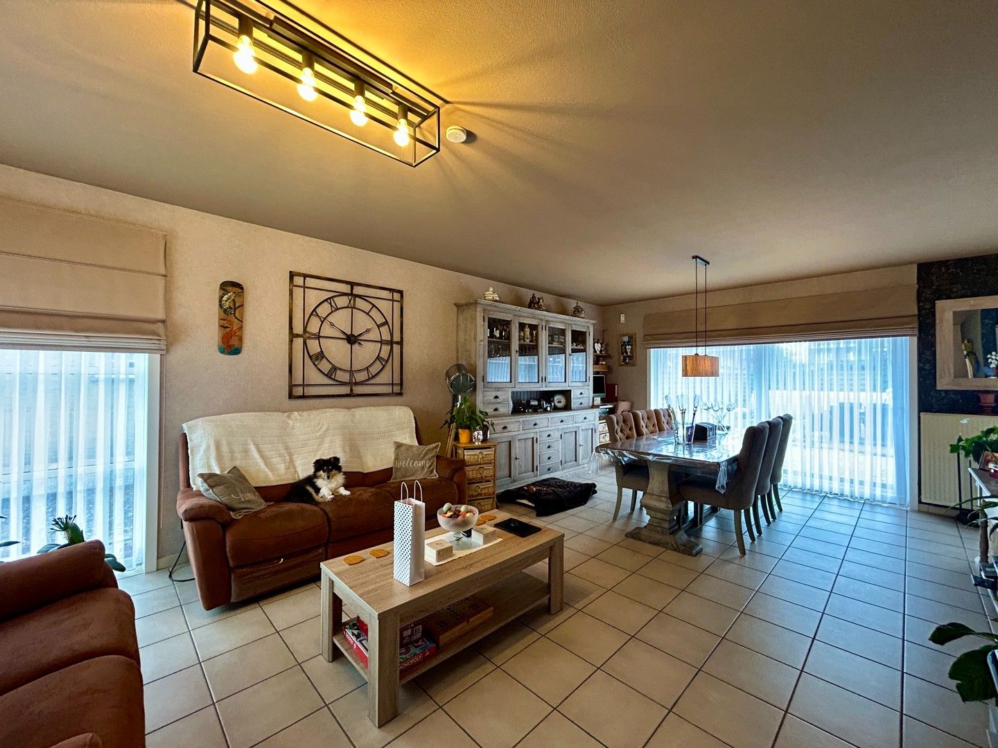 Instapklare woning met drie slaapkamers en garage te huur Roeselare! foto 2