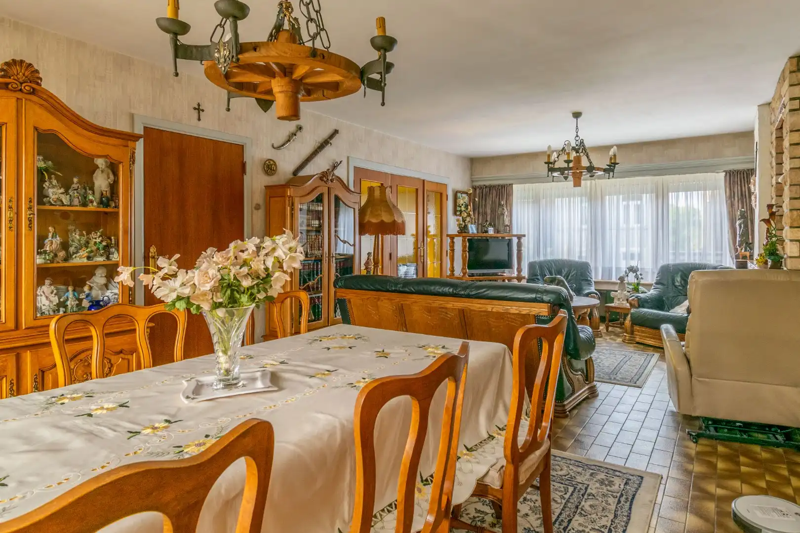 RUIME WONING MET 3 SLAAPKAMERS, GARAGE & TUIN ! foto 16