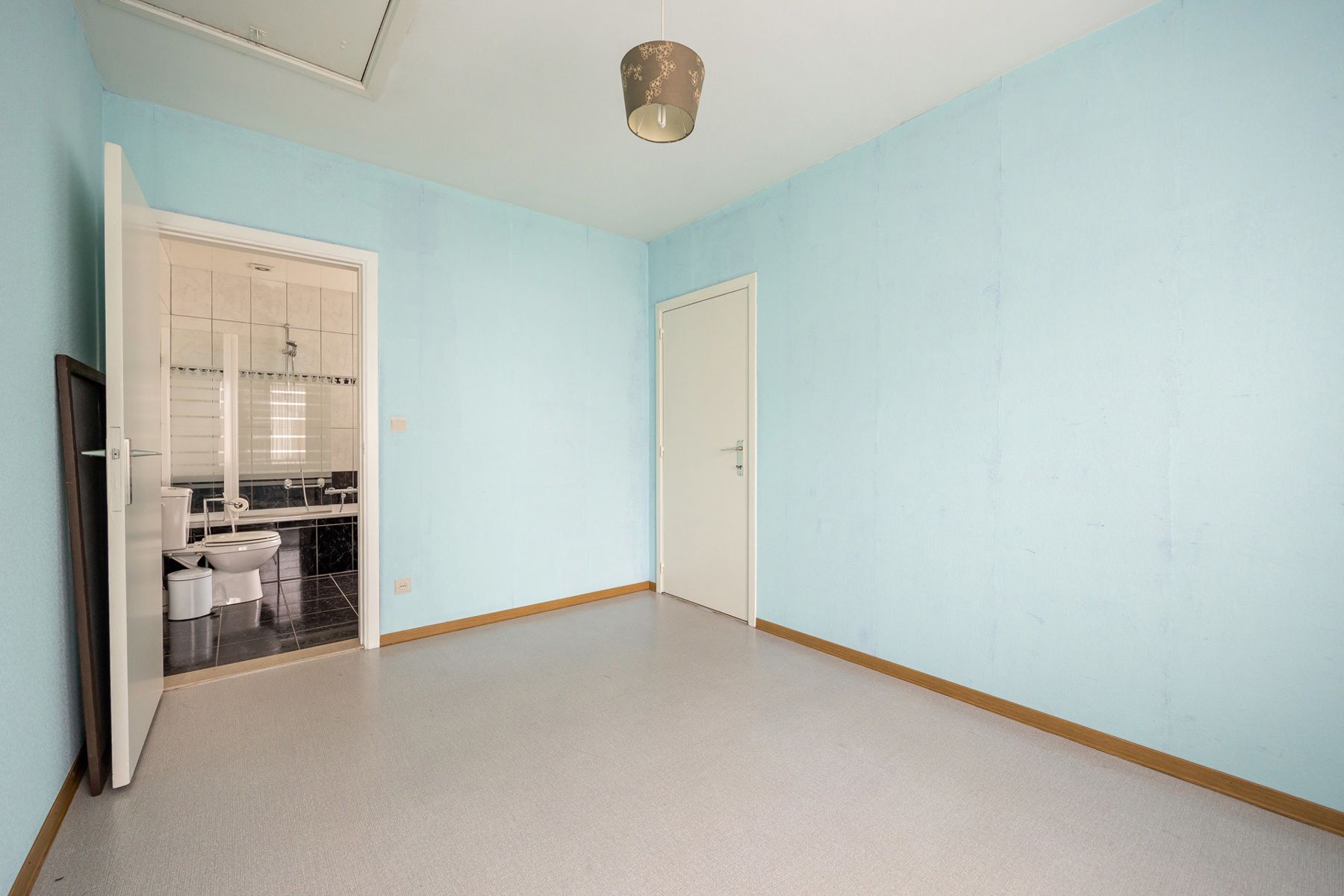 Ruime woning met 4 slks en 2 bdks op 886 m² foto 24