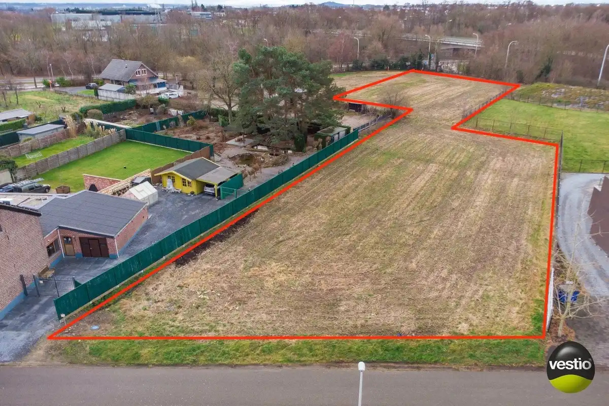Projectgrond te koop met potentieel voor 8–10 wooneenheden in Lanaken foto 2