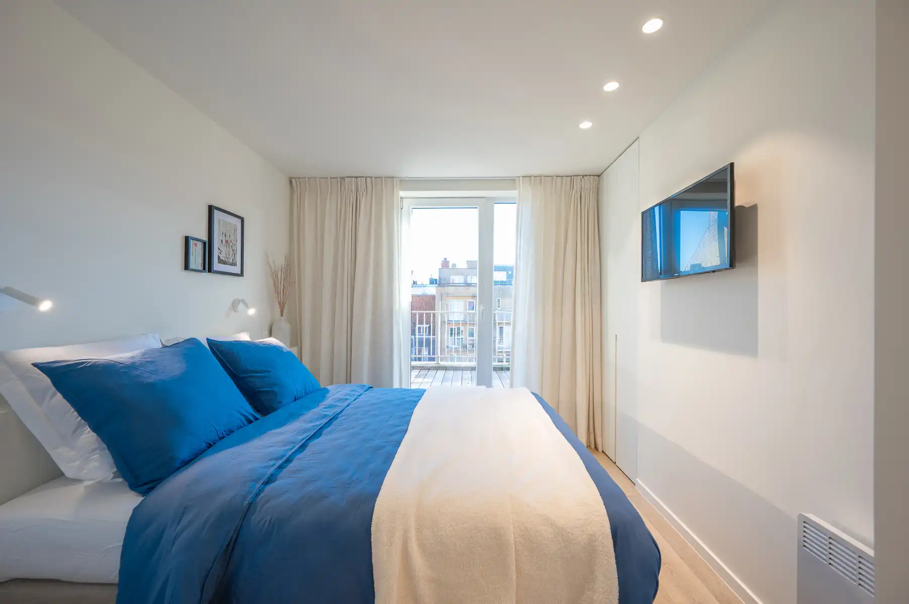 Gerenoveerde penthouse op enkele stappen van het strand foto 13