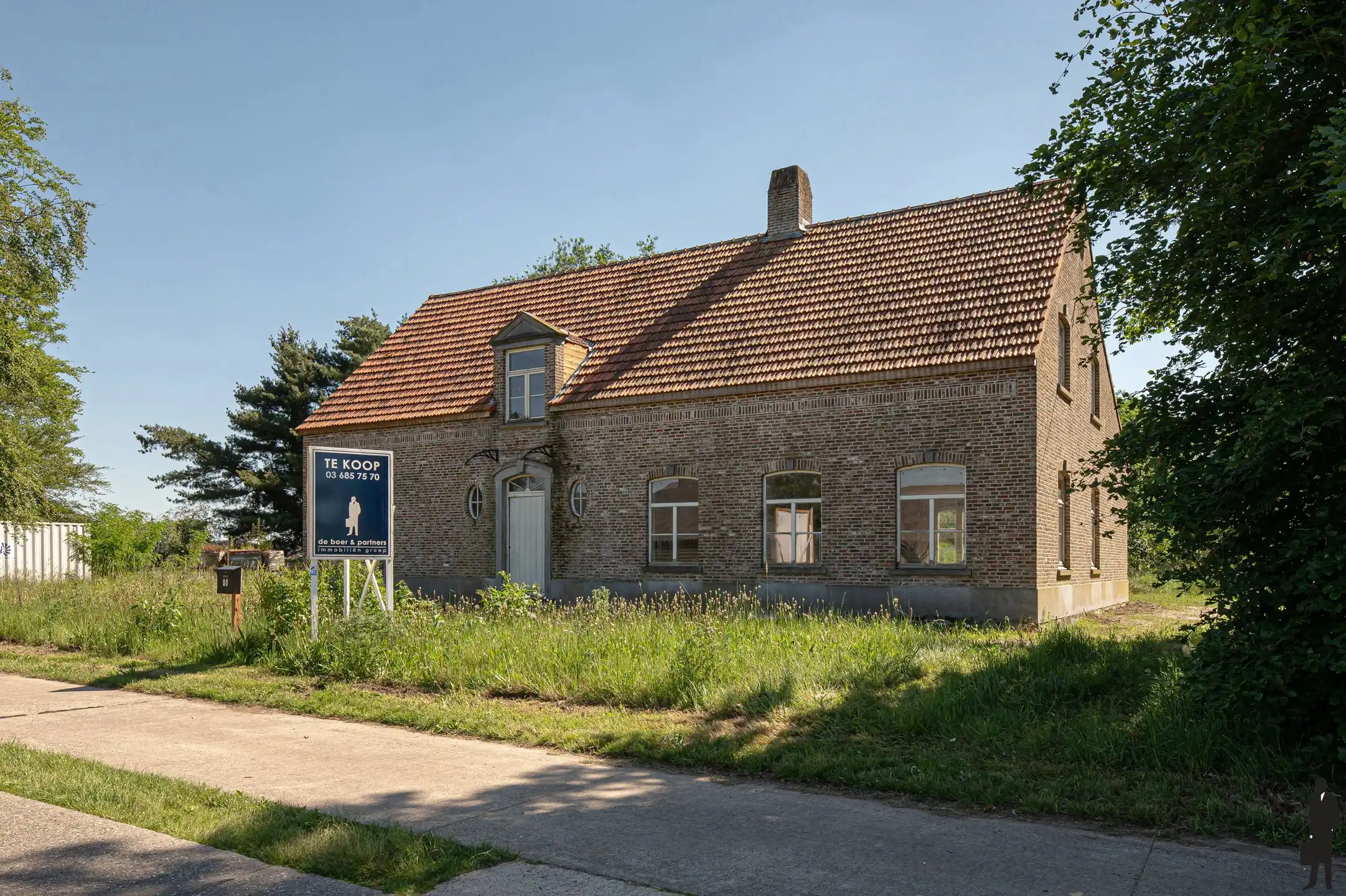Authentieke hoeve in renovatie op een uitzonderlijk ruim perceel, rustig en landelijk gelegen met een uitstekende zuidelijke oriëntatie. foto 18
