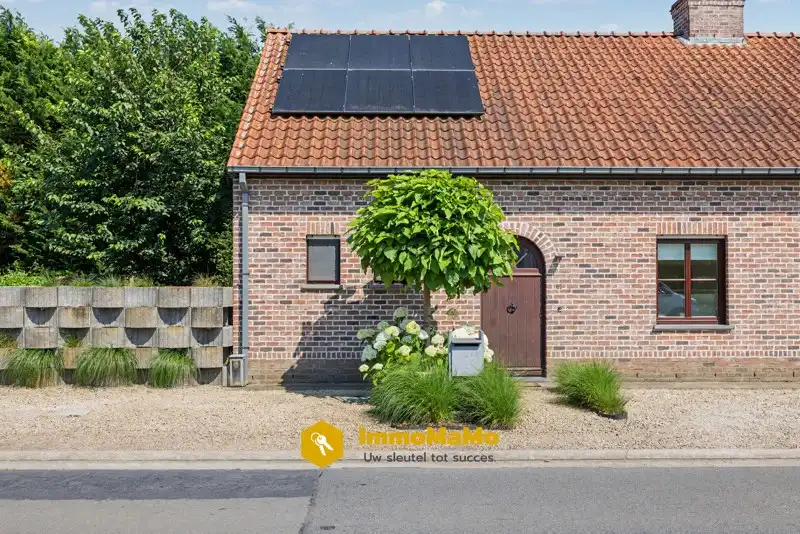 VERKOCHT - INSTAPKLARE WONING MET 2 SLAAPKAMERS (OPTIE TOT 3DE) TE KOOP foto 2
