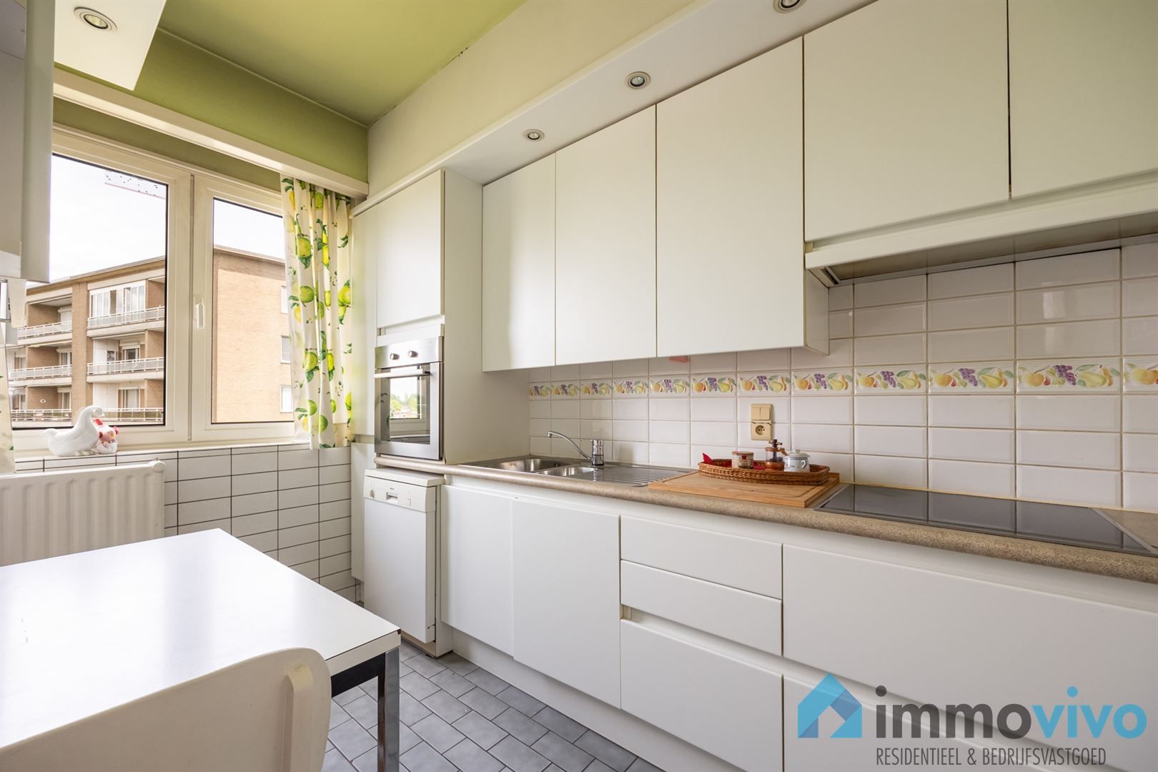 Groot appartement met aangenaam zuid-terras foto 3