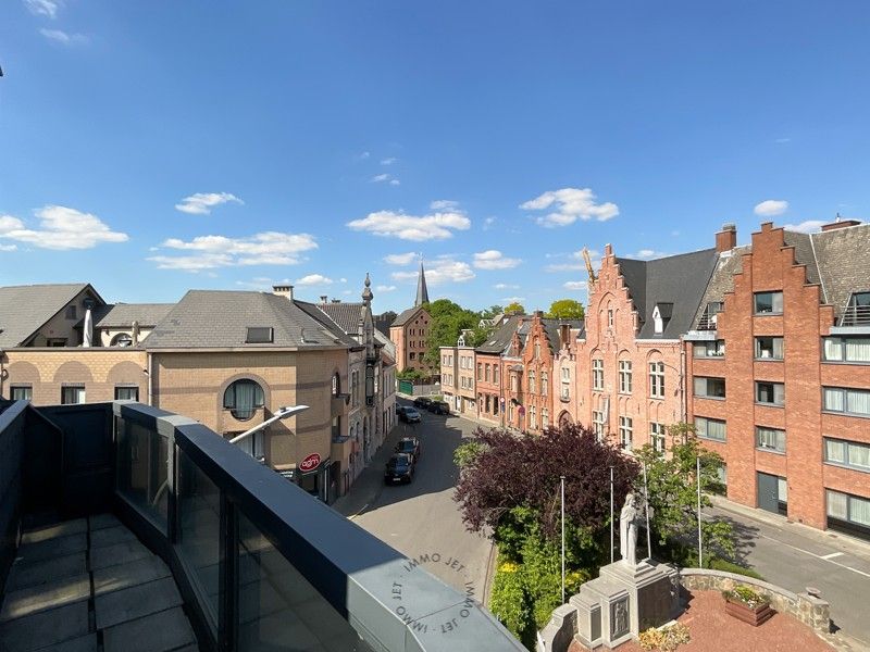 Duplex appartement in het centrum van Beveren foto 6
