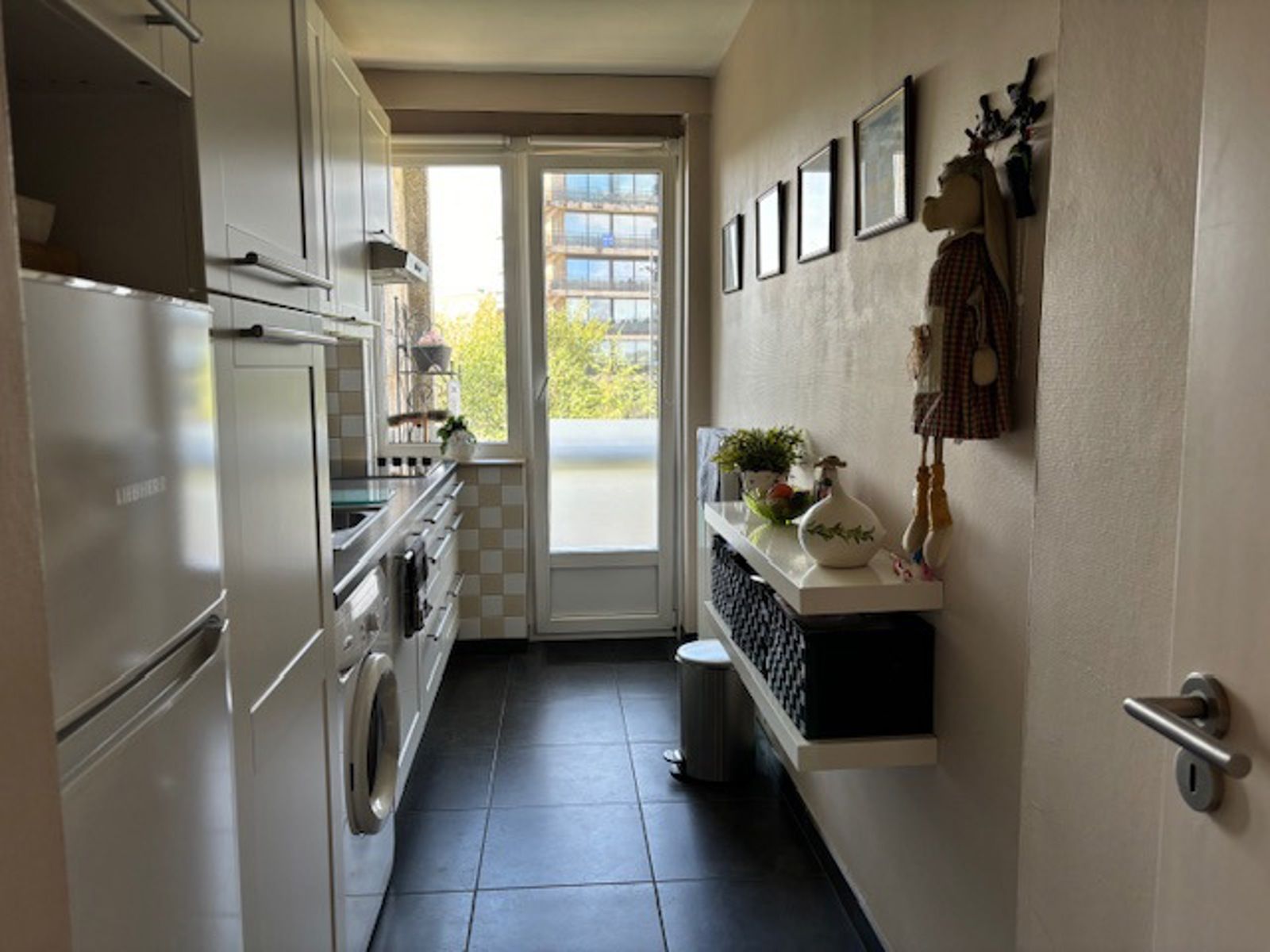 Zeer mooi appartement 2 slpks, kelder en garage te Landen foto 7