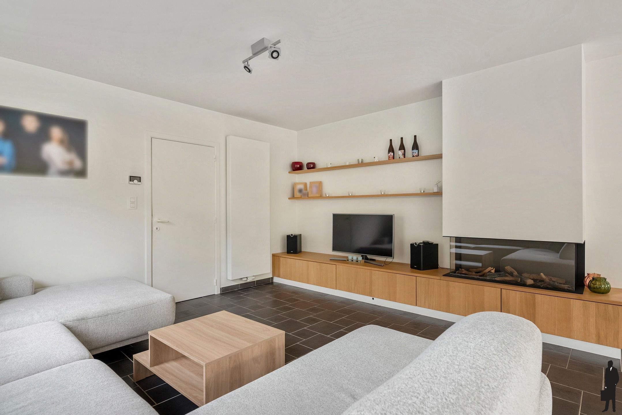 Rustig gelegen en energiezuinige woning met 4 slks op 1.280 m² foto 8