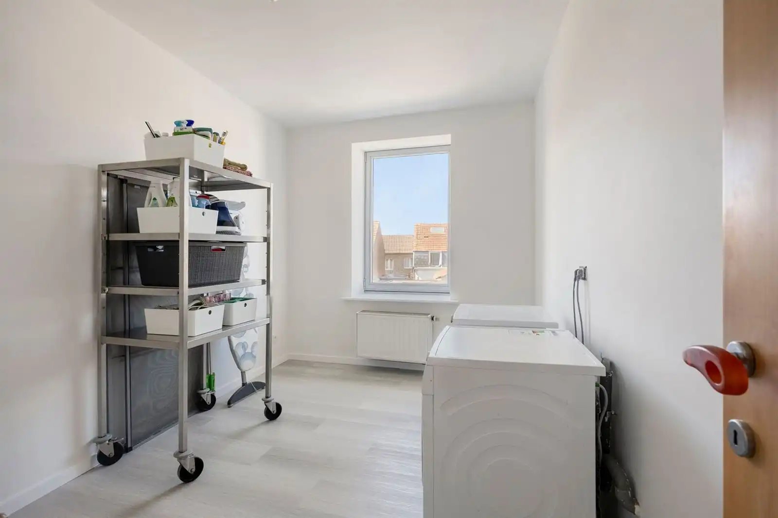 Ruime woning met 4 slaapkamers en bureau te koop foto 22