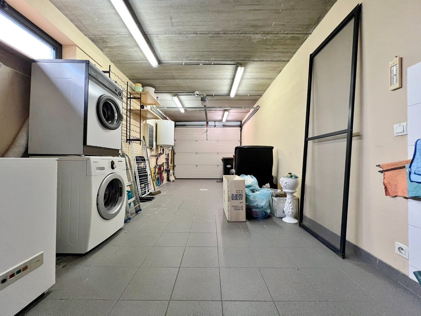 Instapklare woning met garage en ruime koer/tuin op centrale ligging te Ieper foto 15