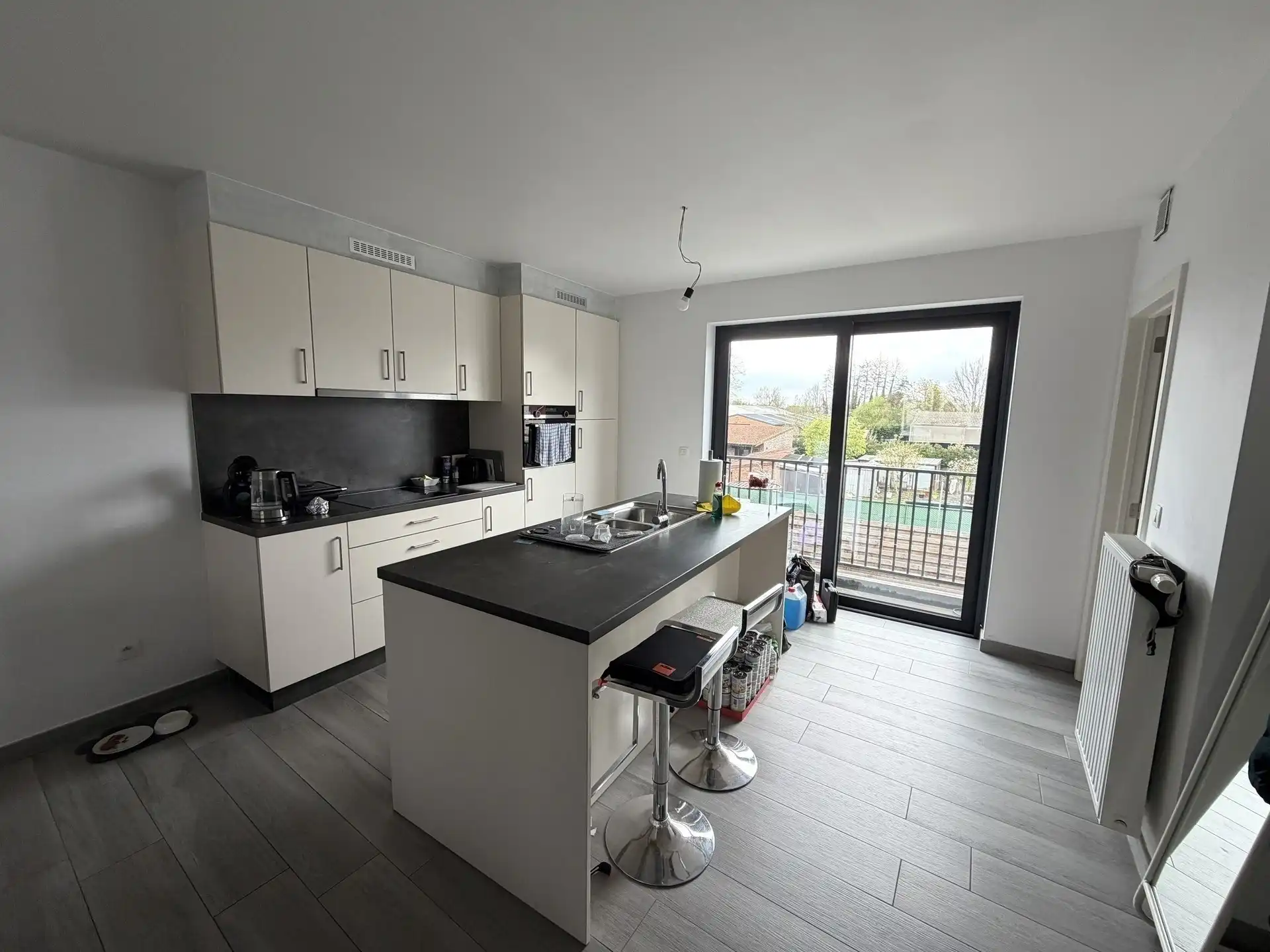 Zeer ruim duplex-appartement met 2 slaapkamers nabij verschillende invalswegen en centrum Dendermonde foto 3