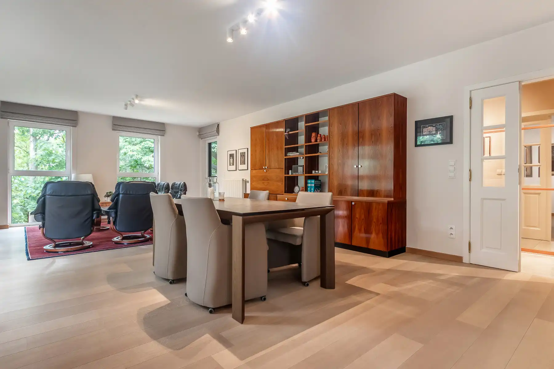 Investeringsappartement met 2 slaapkamers en dubbele garagebox foto 4