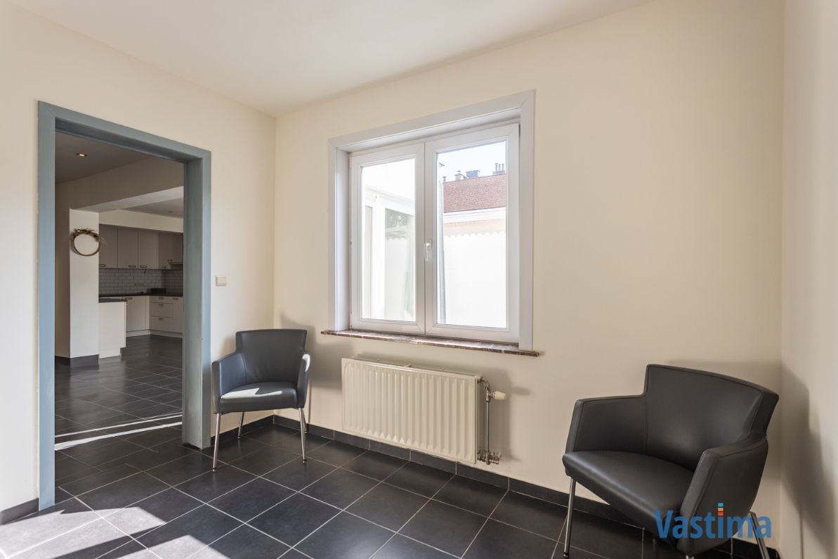 Instapklaar gelijkvloersappartement met 2 slaapkamers en zeer ruim terras foto 12