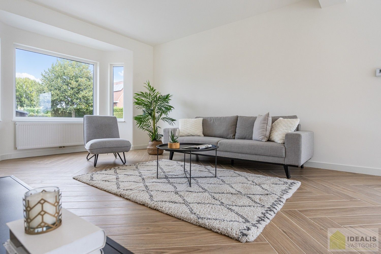 IDEALIS VASTGOED – Schitterend volledig vernieuwde woning met een heerlijke open leefruimte, luxe keuken, 3 ruime slaapkamers, een ruime luxueuze badkamer én een ruime wasplaats! Dit heerlijke huis bevindt zich op een volledig nieuw aangelegd perceel van 7a 88ca vlakbij het centrum van Hamont-Achel, op slechts enkele minuten van de Nederlandse grens - EEN MUST VISIT! - foto 16