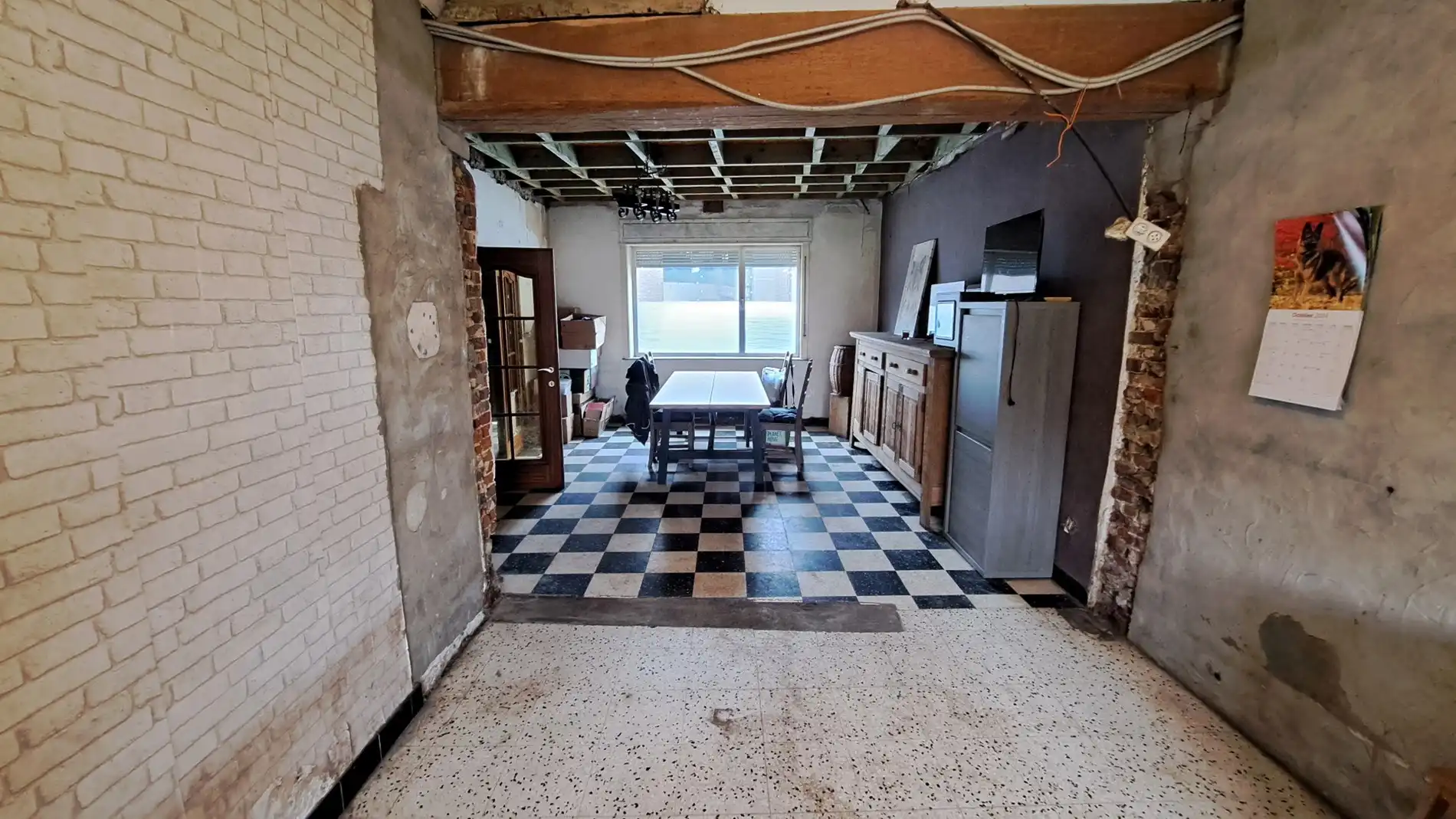 Gezinswoning met 4 slaapkamers, garage en grote tuin. foto 8