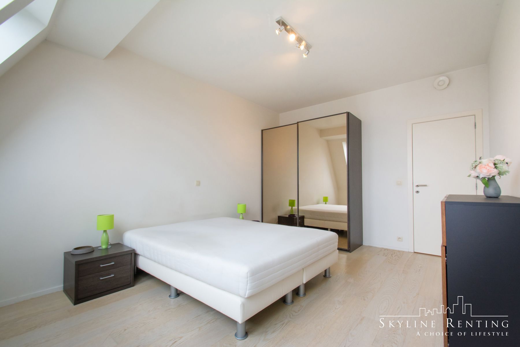 Fantastische gemeubeld 2 kamers PENTHOUSE (Ter Kameren Bos) foto 15