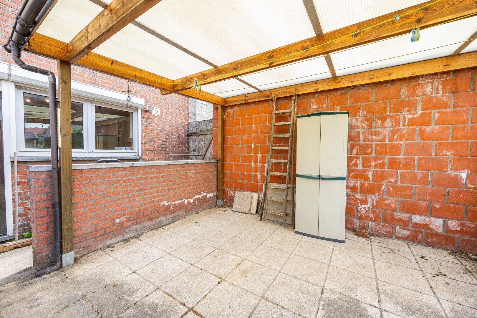 Te renoveren woning met 4 slpks en tuin te Huizingen foto 10