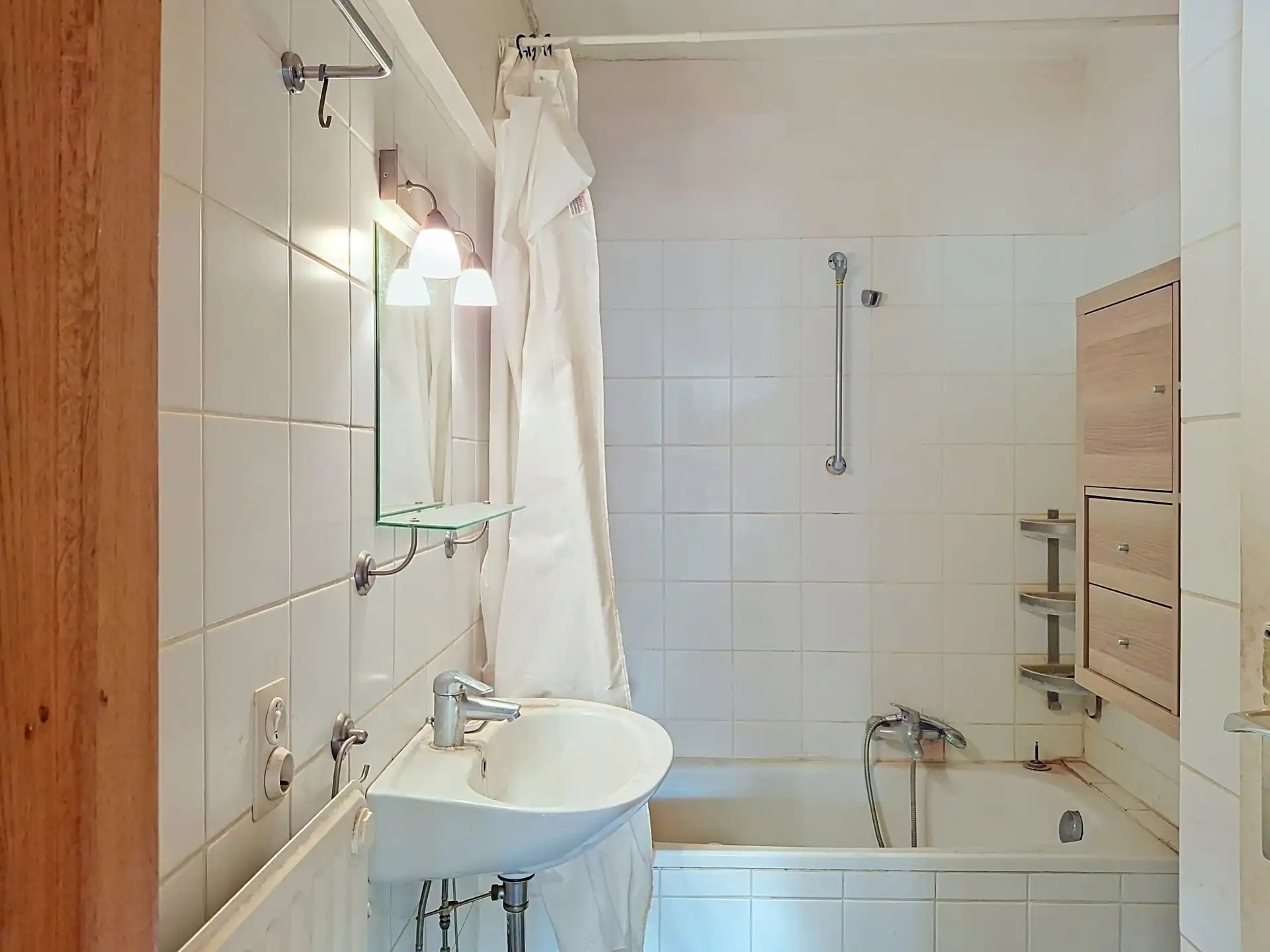 TE KOOP – 2 SLAAPKAMER APPARTEMENT MET GARAGE OP TOPLOCATIE foto 9