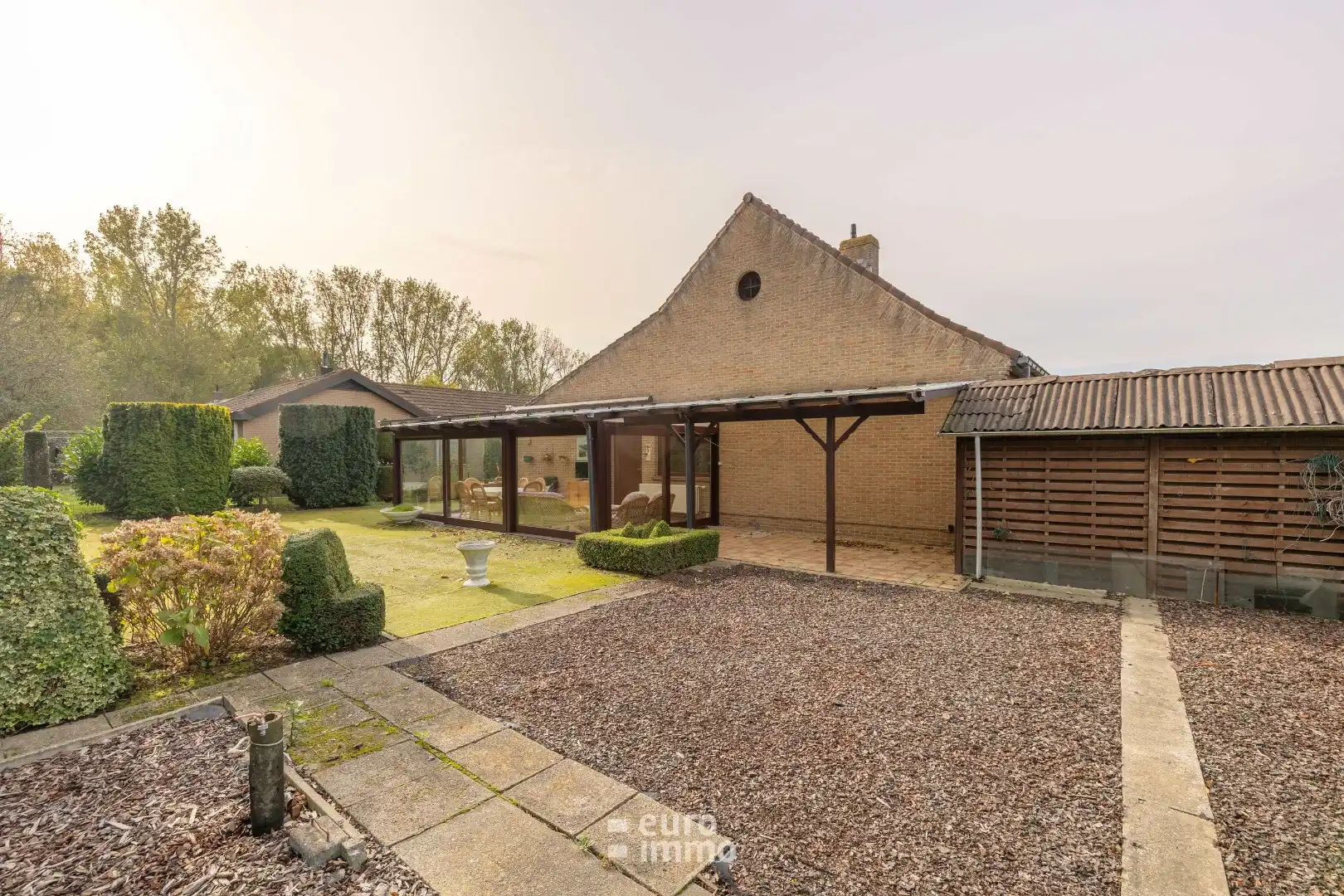 Alleenstaande villa op werkelijke topligging foto 21