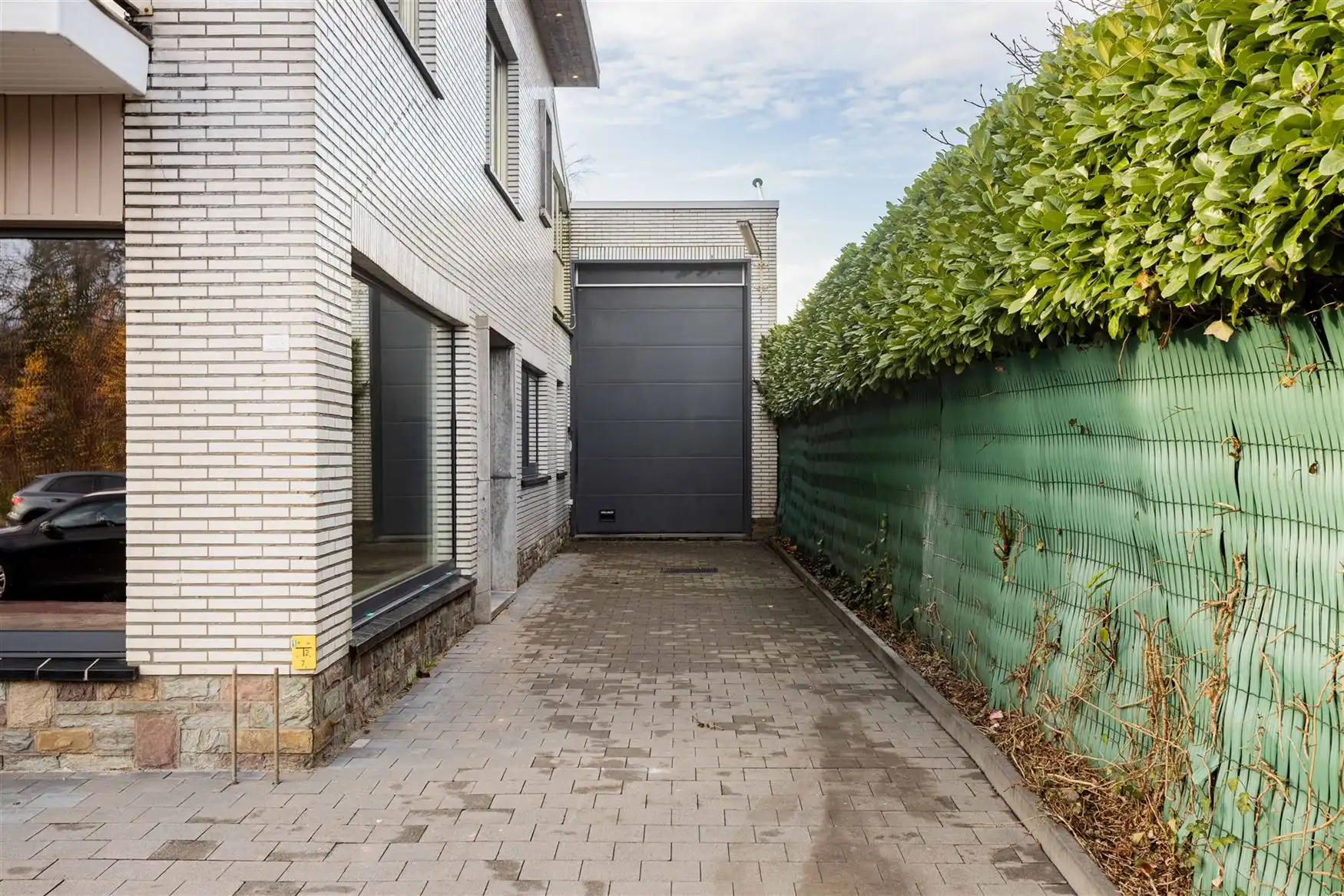 Ruim magazijn op strategische locatie in Merelbeke foto 4