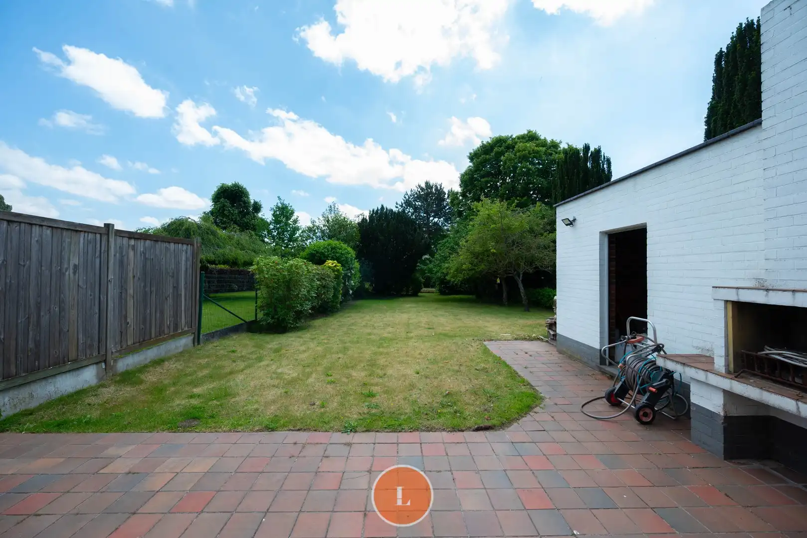 Charmante gerenoveerde halfopen woning met karaktervolle gevel foto 12