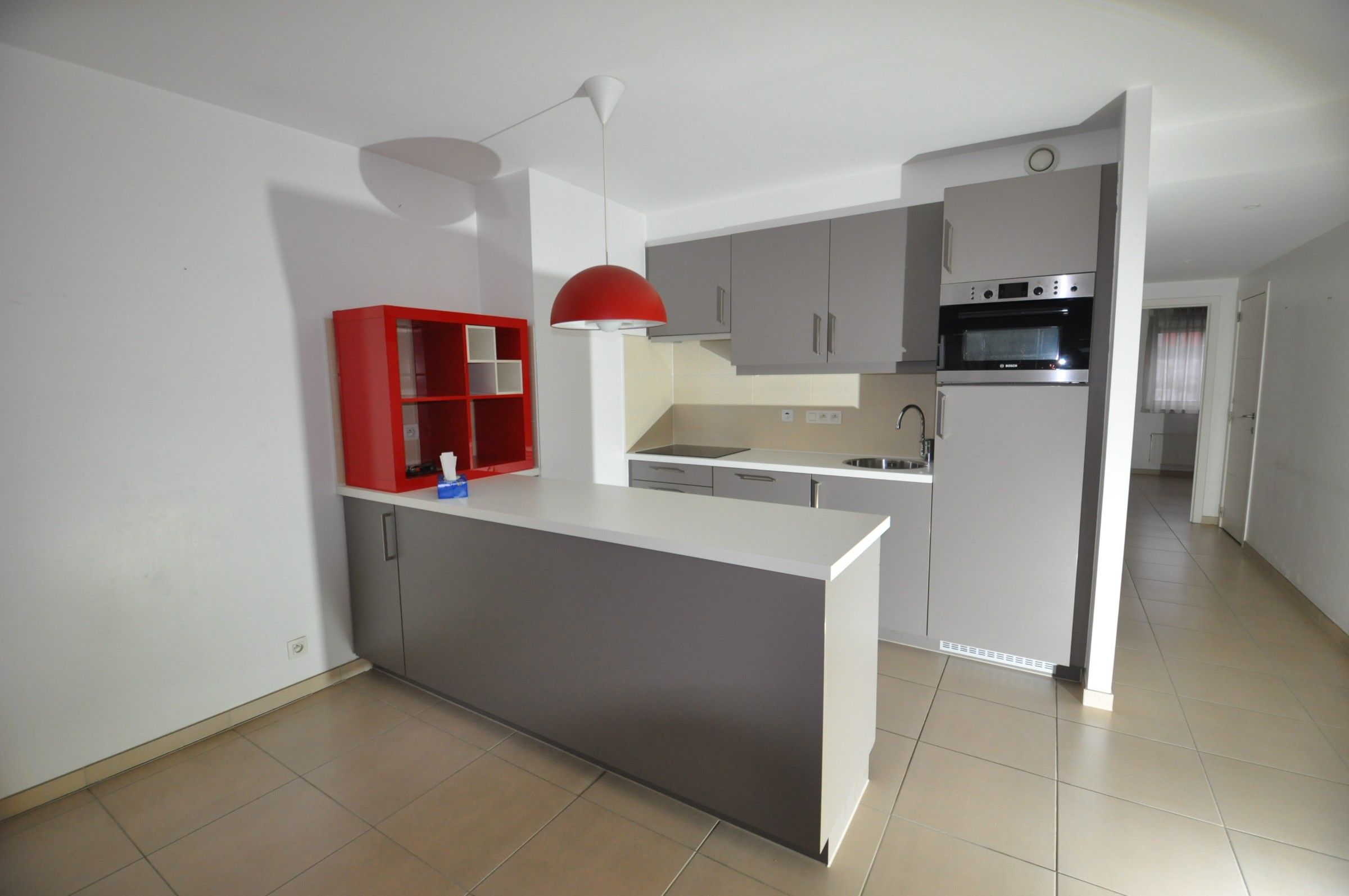 Instapklaar recent appartement met terras op een  centrale ligging foto 8