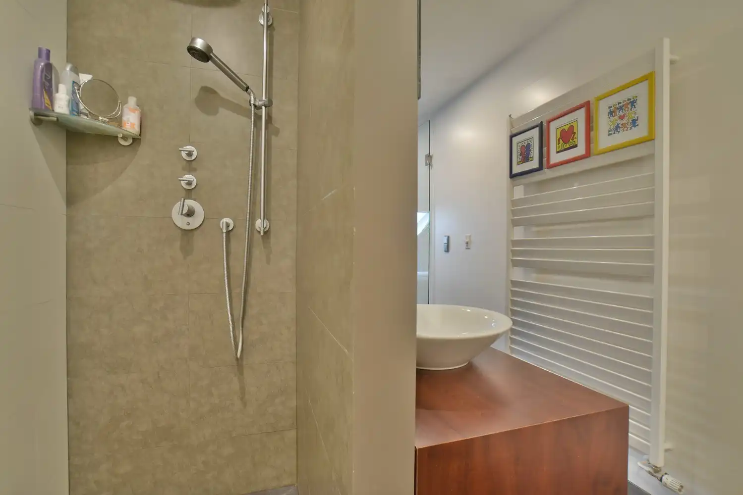 Modern, instapklaar appartement (194 m²) met 3 slaapkamers, 2 badkamers, een dubbele garage en riante kelder foto 15
