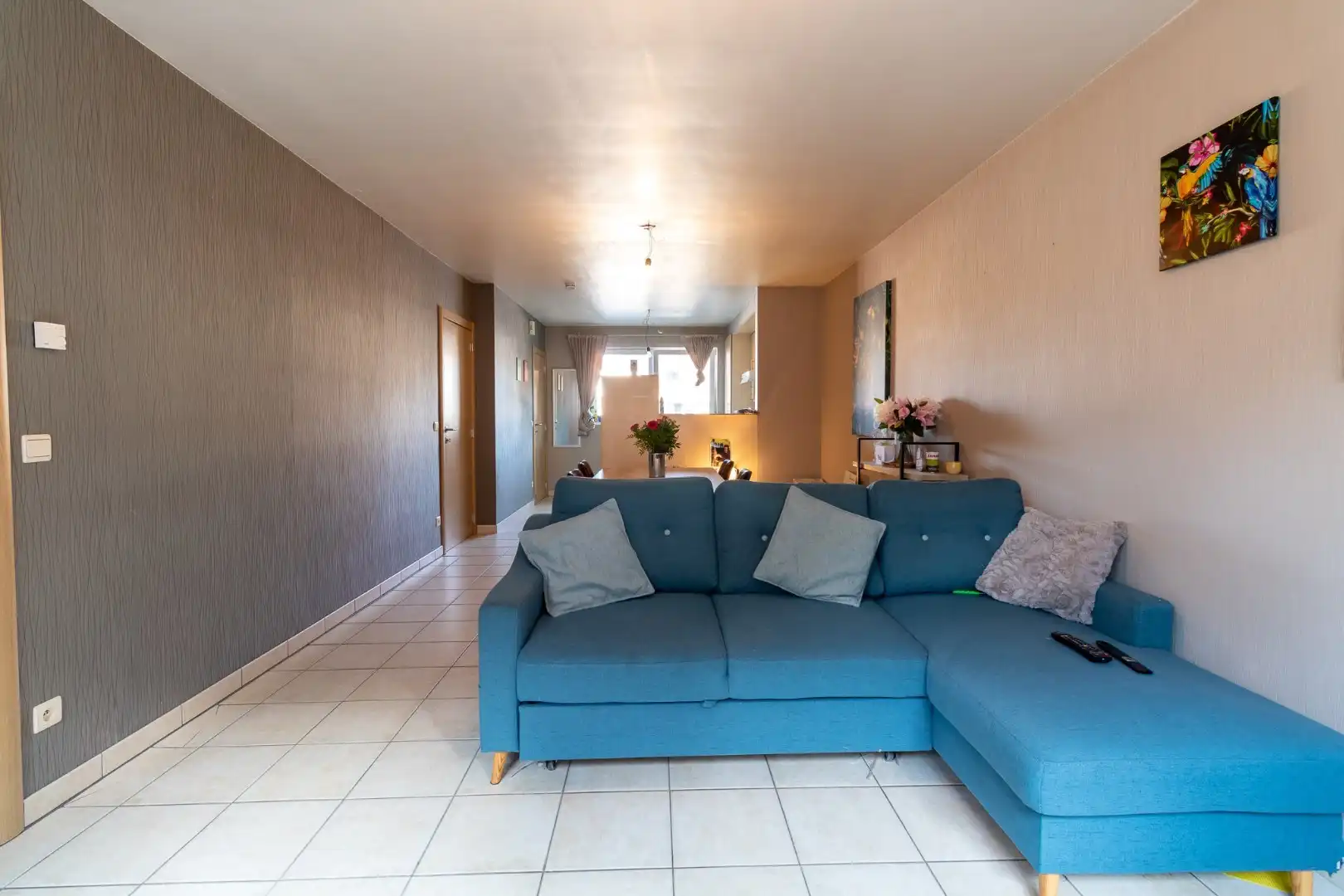 Ruim duplex appartement met zonnig terras in centrum Koekelare  foto 2