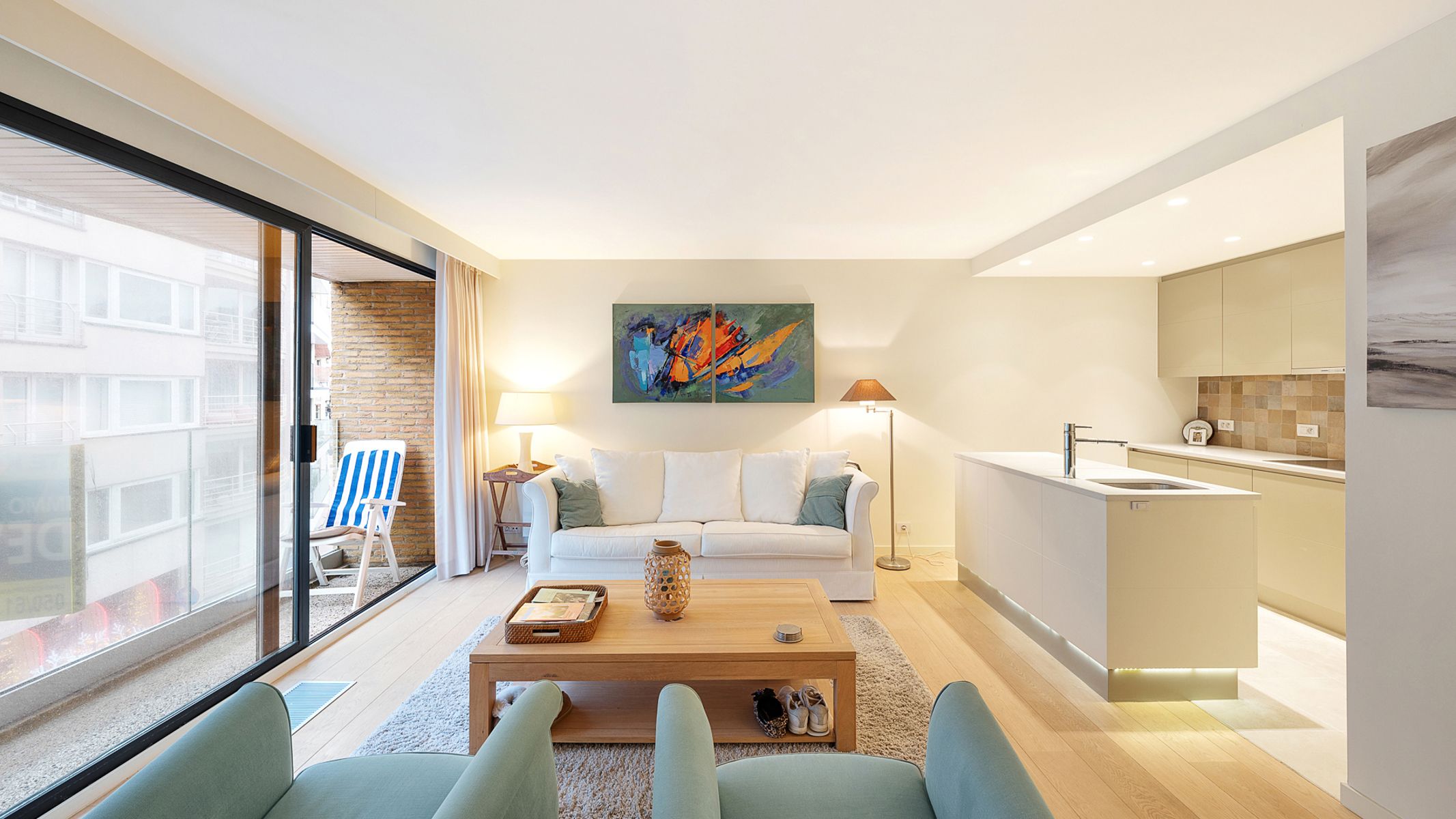 appartement in het Zoute met breed zijdelings zeezicht foto 3