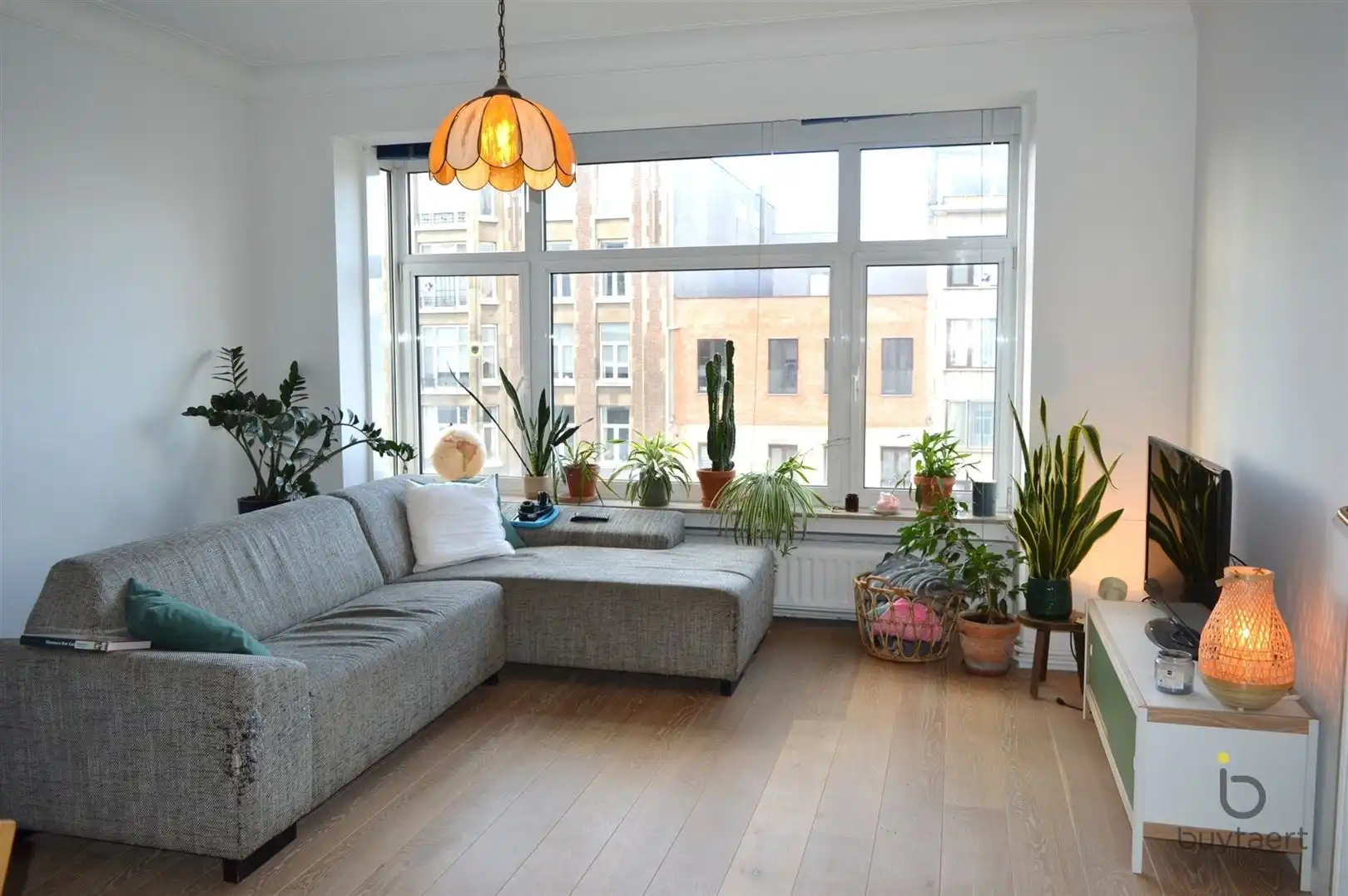 Gezellig en licht twee slaapkamer appartement aan het Stadspark! foto 2