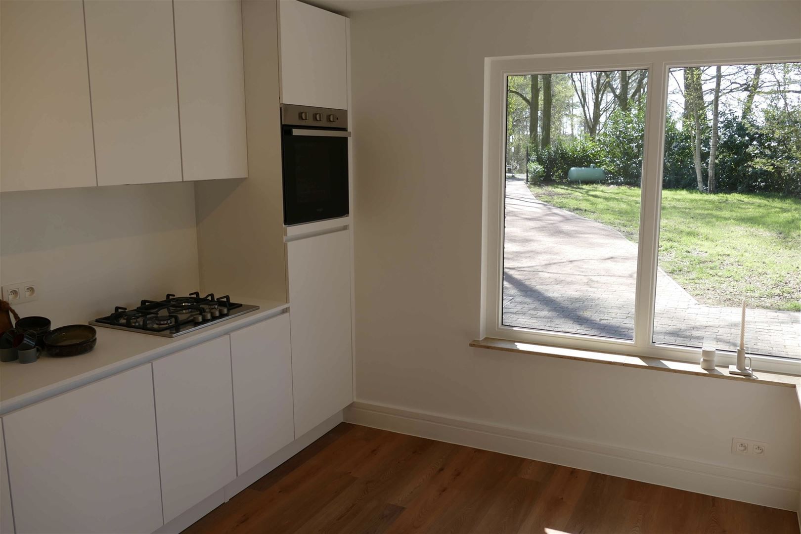 Grondig opgefriste vakantiewoning met grote tuin foto 5