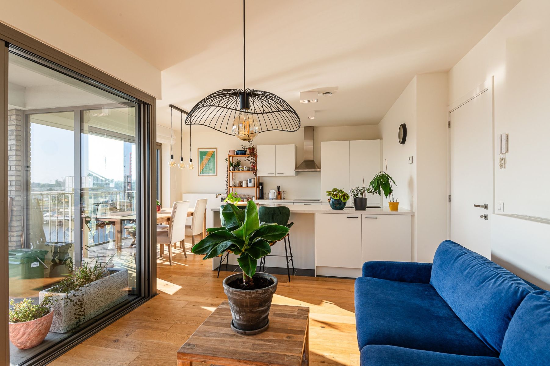 Nieuwbouw 2-slpk app met zicht op het water nabij Oude dokken foto 8