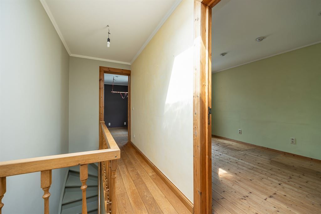 karaktervolle, te renoveren woning foto 19