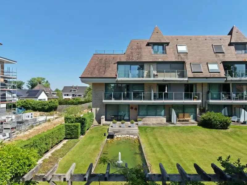 LUXUEUS WOONAPPARTEMENT IN OOSTDUINKERKE MET GARAGE ÉN PARKING foto 13