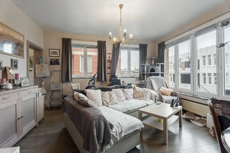 HALF OPEN BEBOUWING NABIJ DE MARKT VAN DE PANNE foto 9