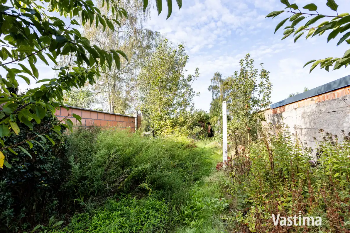 Te renoveren woning met ruime tuin foto 13