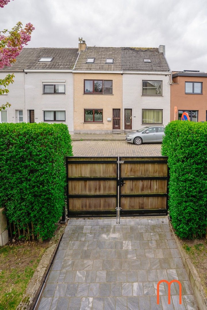 Prachtig gerenoveerde halfopen woning met 4 slaapkamers te koop in Mariakerke foto 27