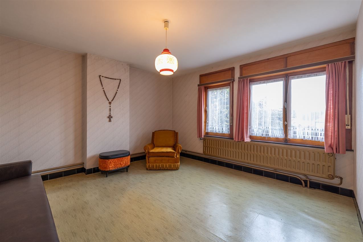 Vrijstaande woning met 3slk in verkeersluwe straat foto 12