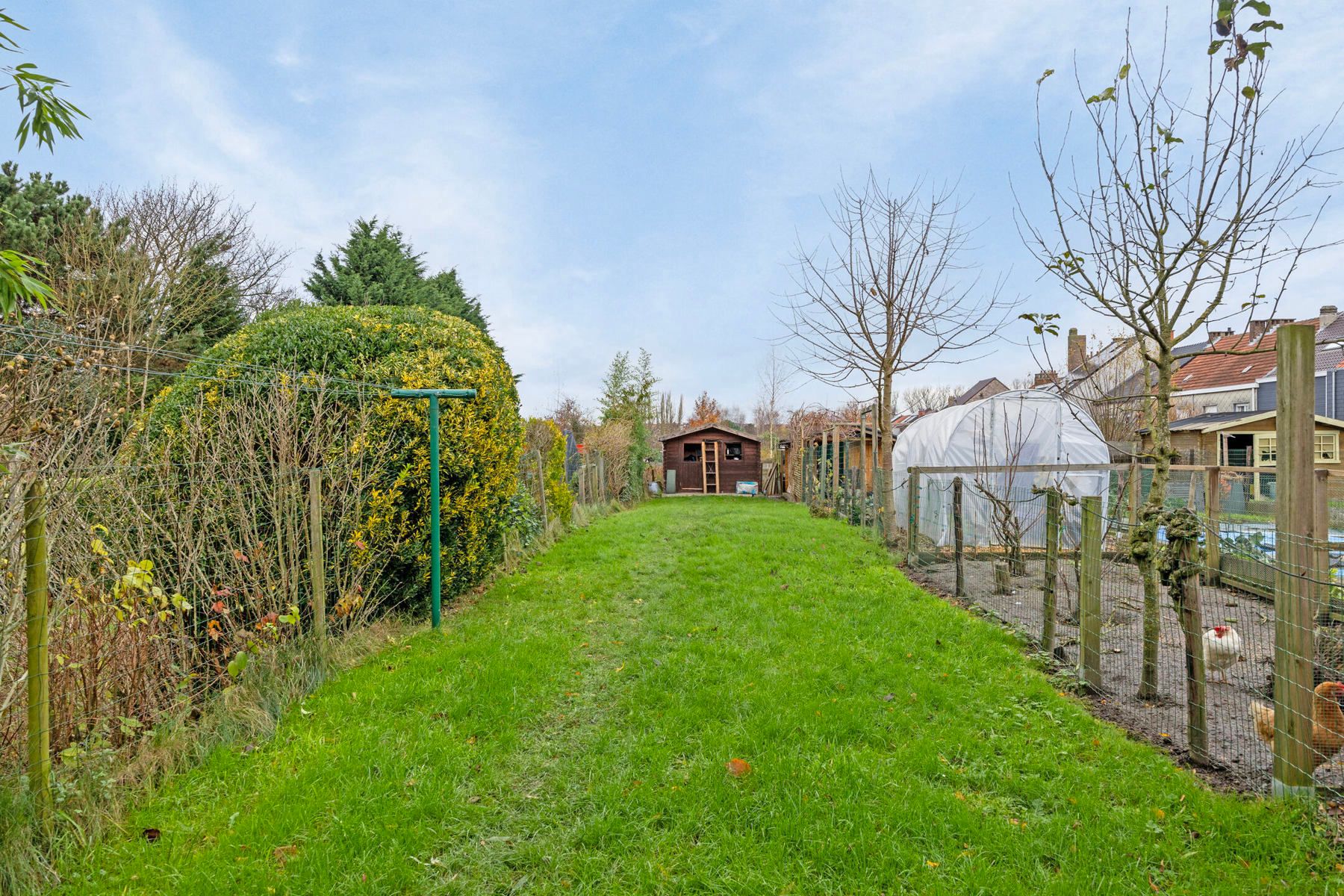 Woning met 3 ruime slaapkamers en tuin foto 2