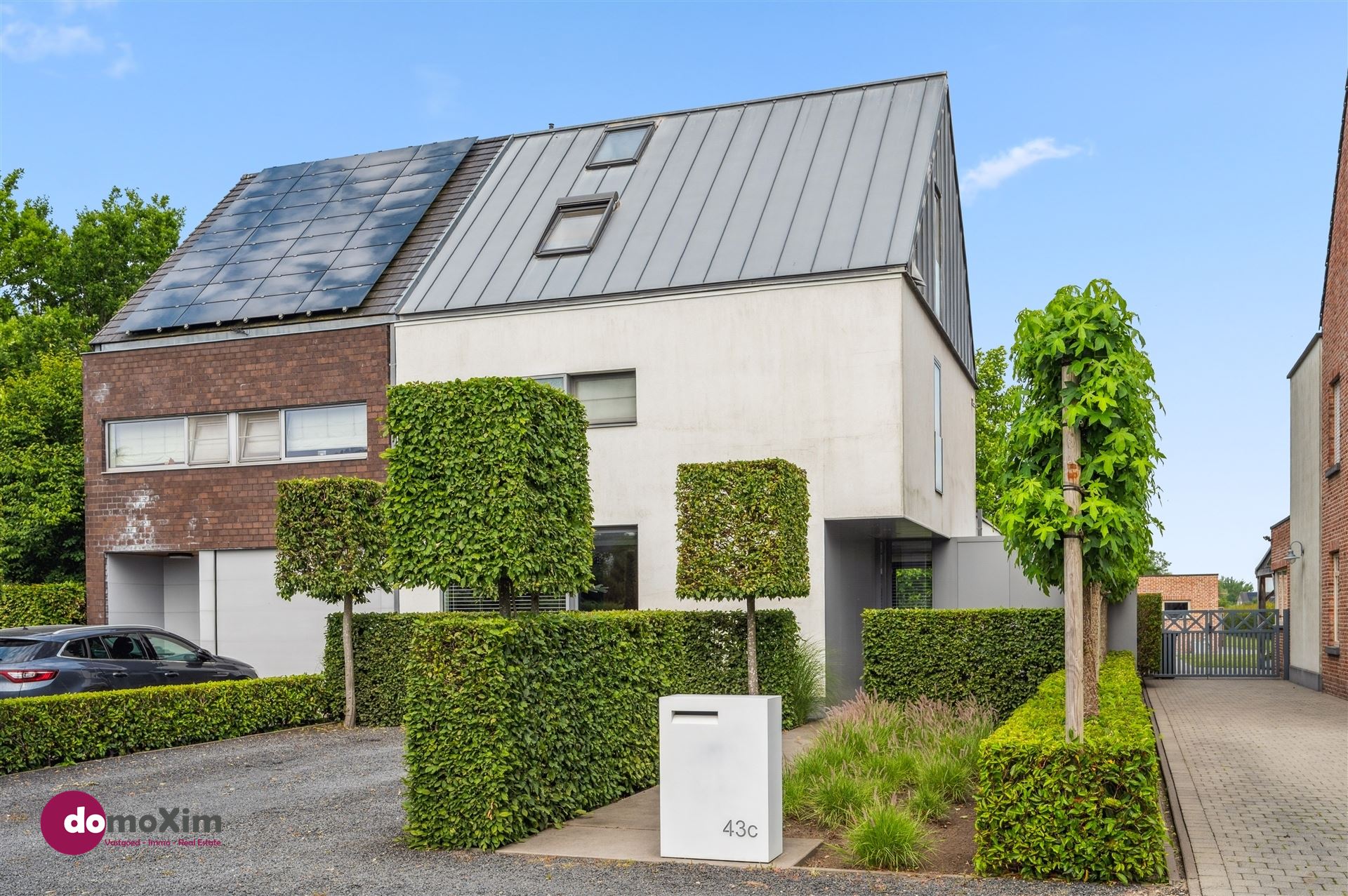 Instapklare, energiezuinige woning met home-office en prachtige tuin in rustige residentiële buurt te Putte foto {{pictureIndex}}